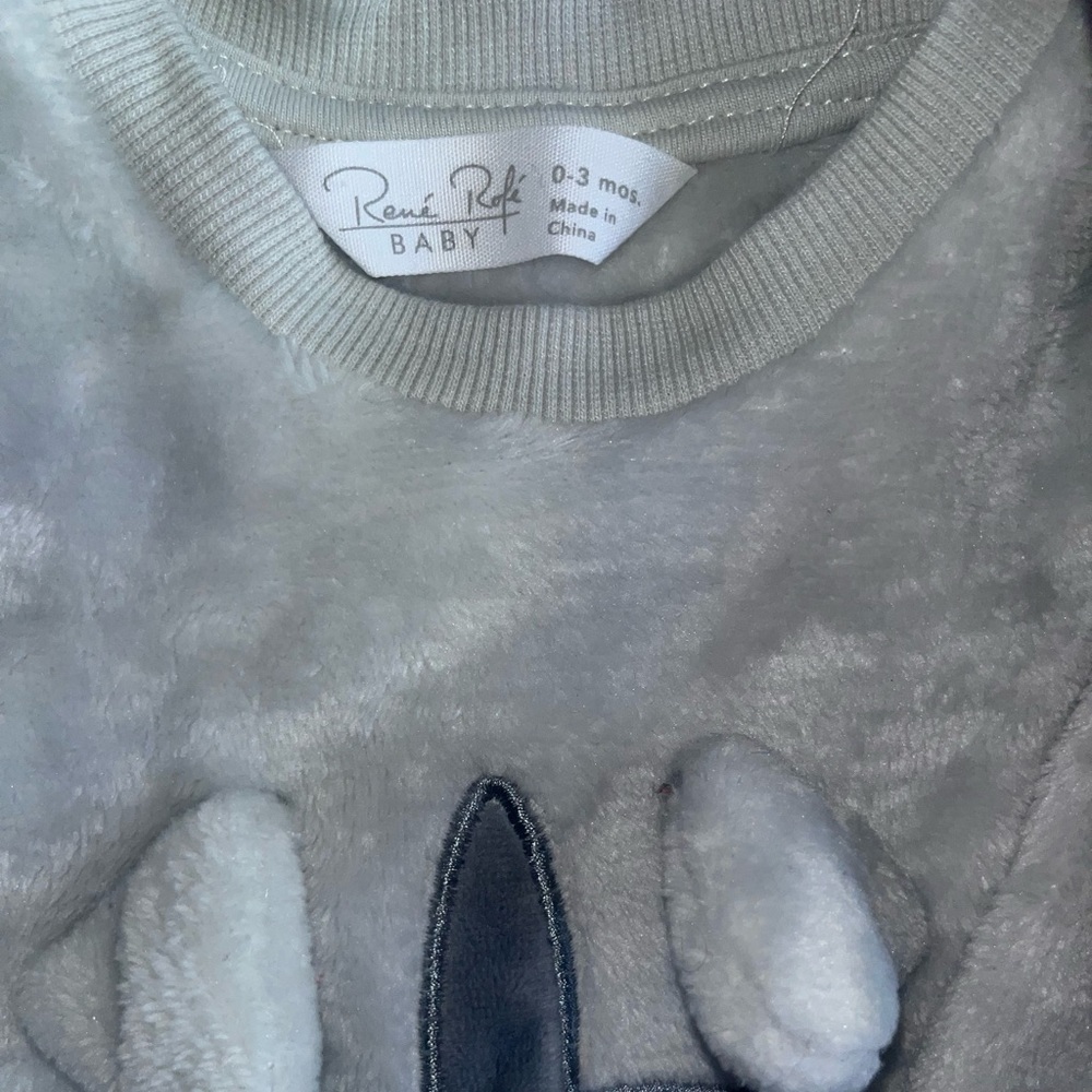 Baby Clothes - Picture 4 of 4